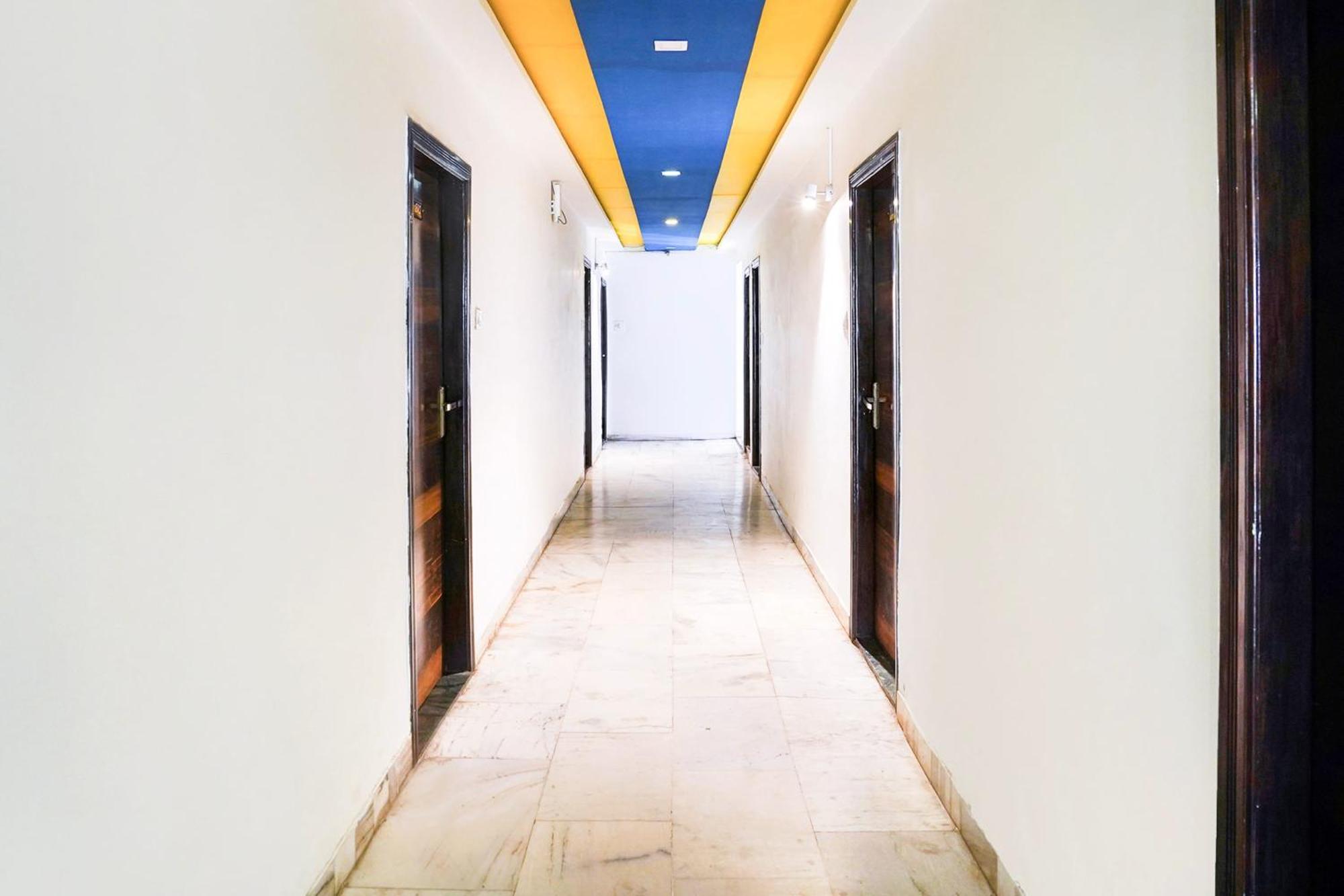 Hotel O Bridge Amhedabad Dış mekan fotoğraf