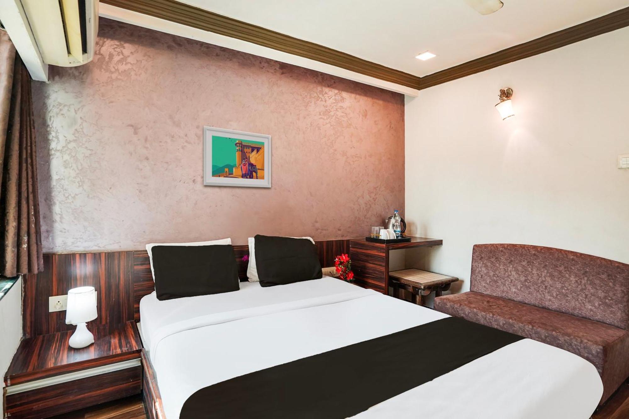 Hotel O Bridge Amhedabad Dış mekan fotoğraf