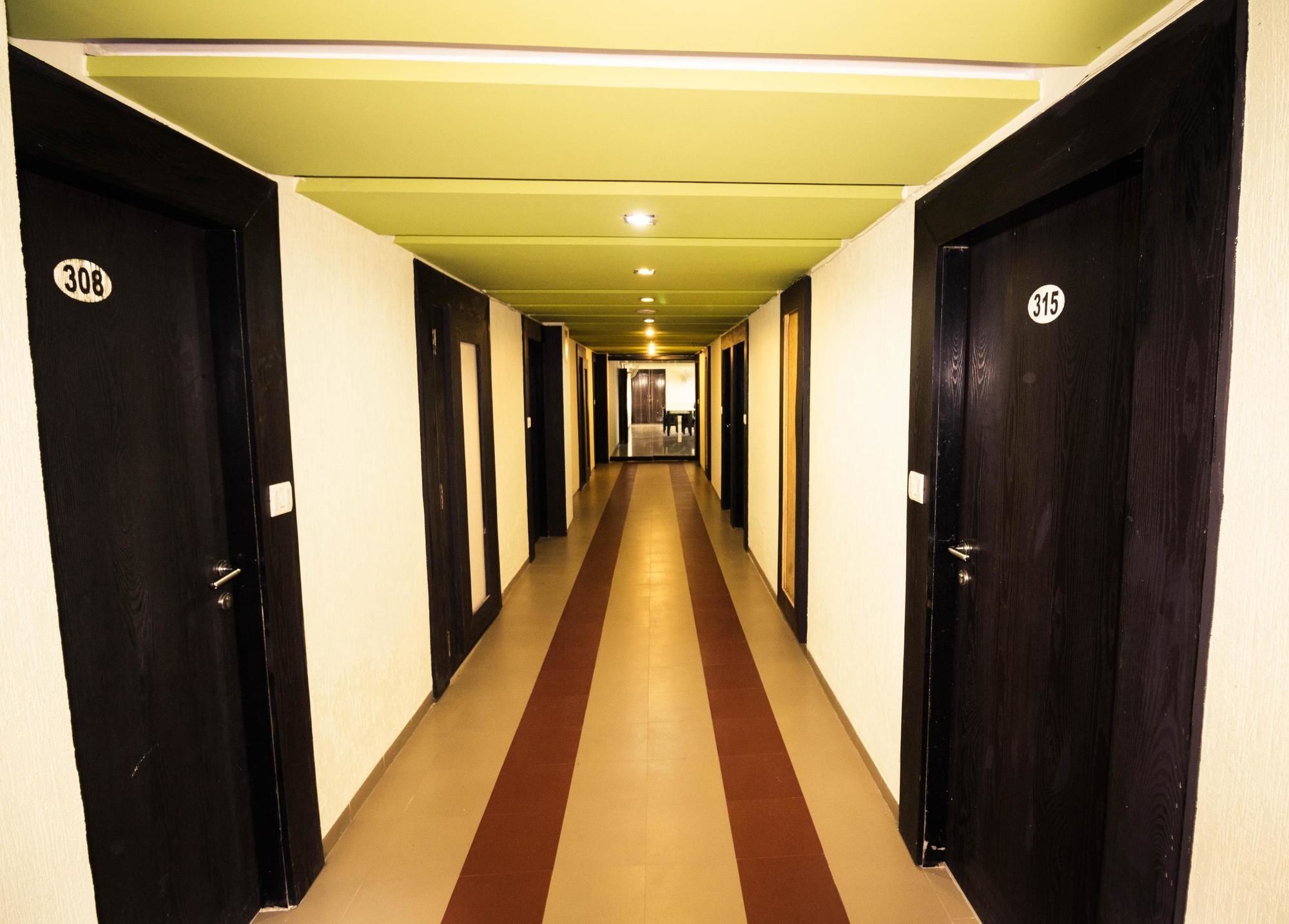 Hotel O Bridge Amhedabad Dış mekan fotoğraf
